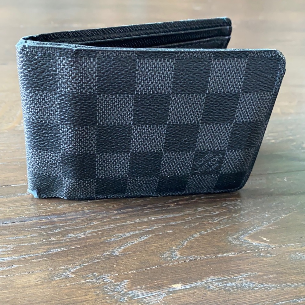 Authentic Louis Vuitton Damier Graphite Wallet